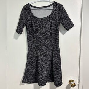 🎉4/30$🎉 SUZY SHIER Black & Gray Lace Fit & Flare Dress 🖤